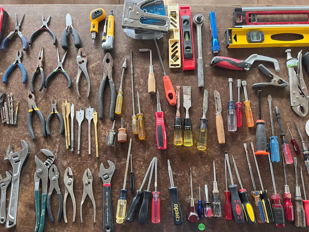 Handyman: 3 Hours